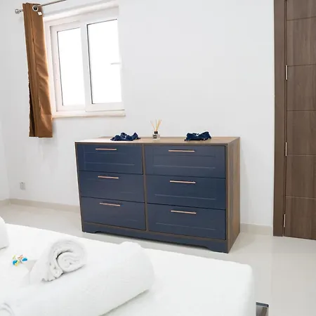 Brand New - 3 Bedrooms-prime Apartamento